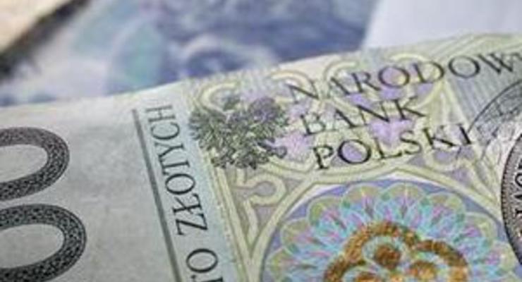 Польша увеличивает минимальную зарплату до 470 долларов