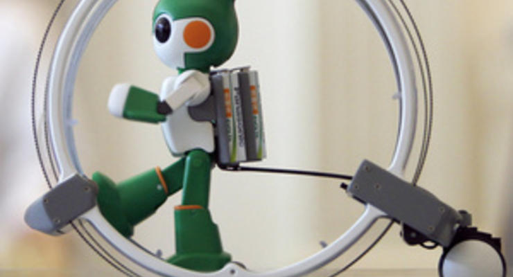 Японский робот отправится на соревнования по триатлону