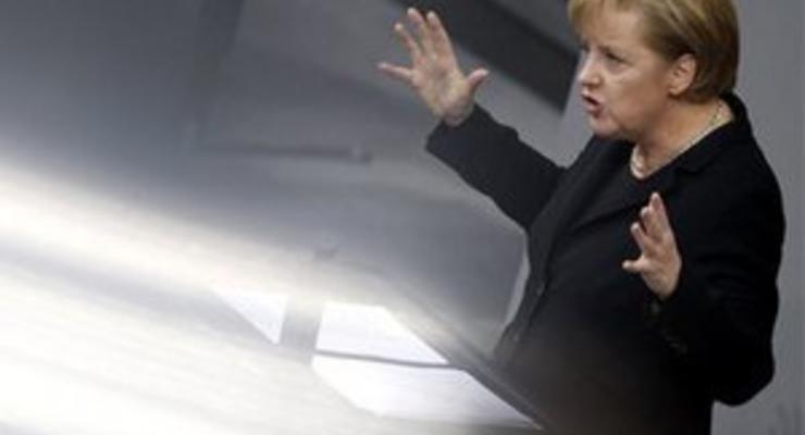 Меркель назвала поддержку евро долгом Германии