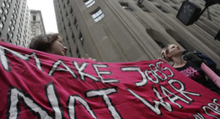 В Нью-Йорке прошла акция протеста против бюджетных сокращений