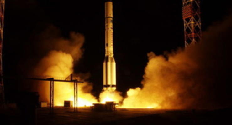 Россия успешно вывела на орбиту военный спутник