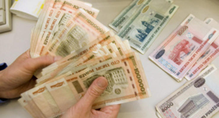 Банки Беларуси снимают ограничения на операции в валюте по рублевым картам