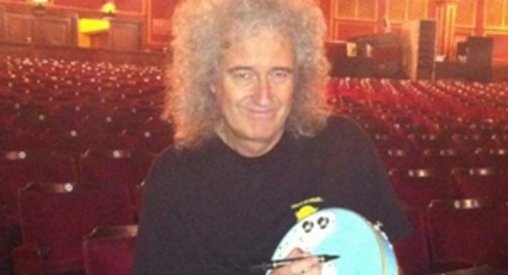 Звезды на продажу: гитара группы Queen ушла с молотка за 24 тыс гривен