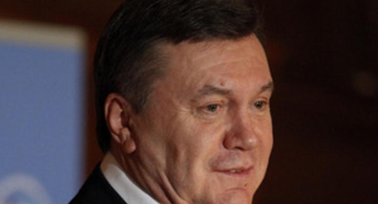 Янукович пообщался с главой ПНС Ливии