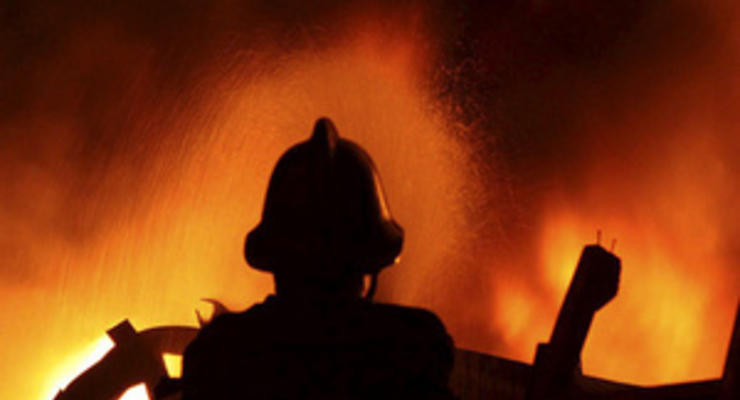 В МЧС сообщили о подробностях масштабного пожара на Борщаговке сегодня ночью