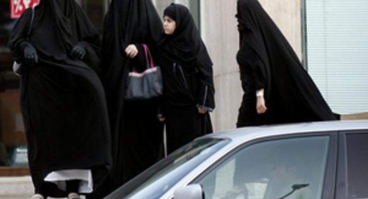 В Саудовской Аравии женщину за вождение автомобиля приговорили к 10 ударам плетью