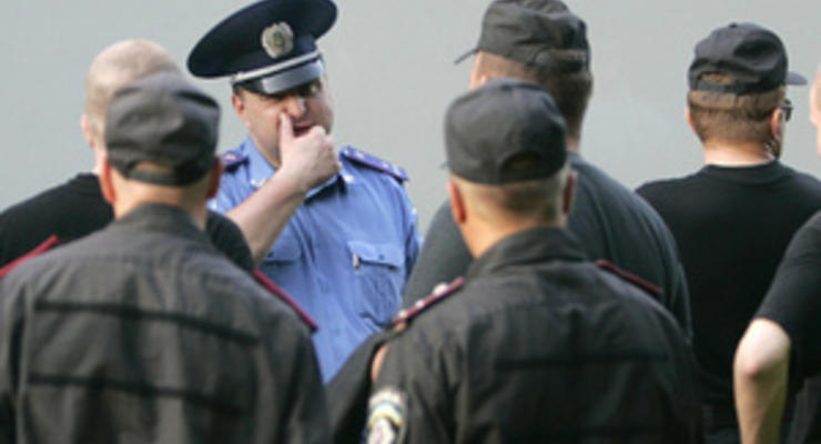 Милиция провела обыски на складах сети киевских магазинов Фокстрот