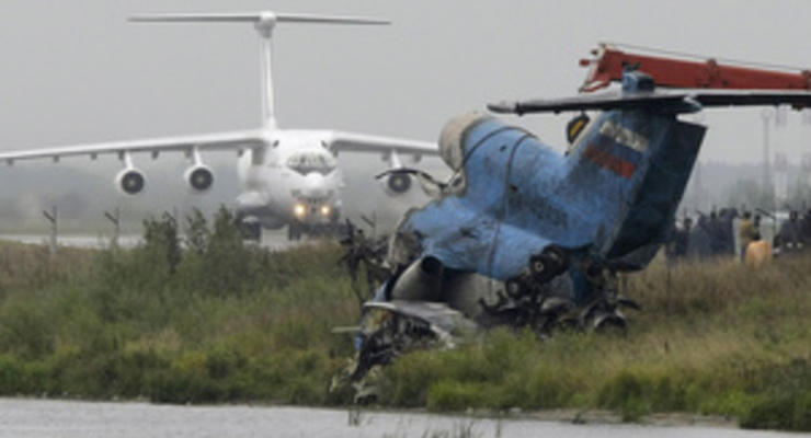 СМИ: Причиной крушения Як-42 могли стать неслаженные действия экипажа