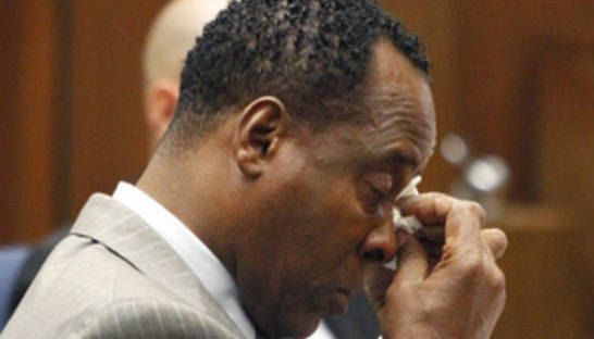 Фотогалерея: Виновен? Личный врач Майкла Джексона предстал перед судом