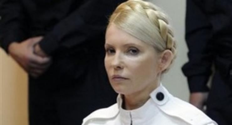 Тимошенко отвергает все обвинения, называя их абсурдными: Это надо уже в цирке показывать