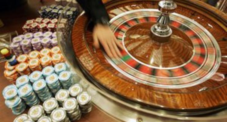В американском казино разыгрывают пластические операции