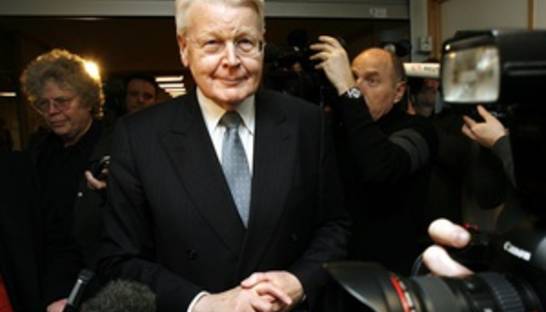 Президента Исландии закидали яйцами