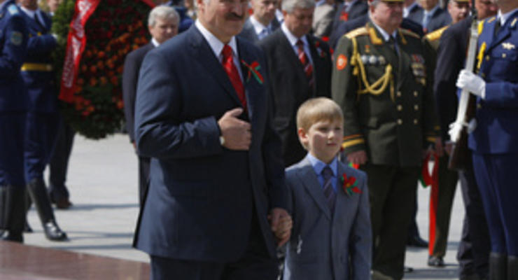 Лукашенко намерен дожить до 90 лет, чтобы поставить на ноги сына