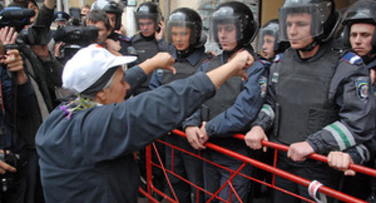 МВД усилило охрану Печерского суда: задействовано около 1000 милиционеров