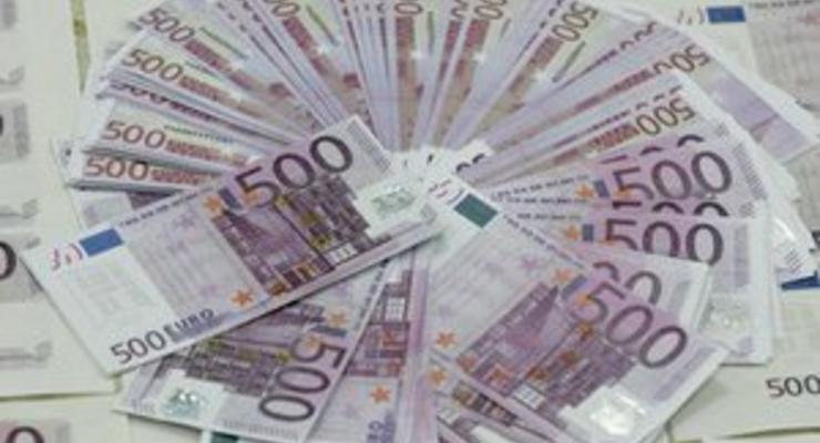Доллар и евро продолжили рост на межбанке