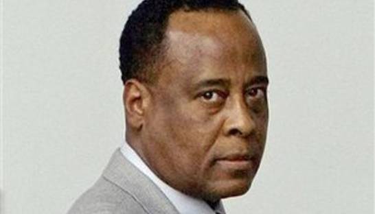 Процесс над личным врачом Джексона приостановлен