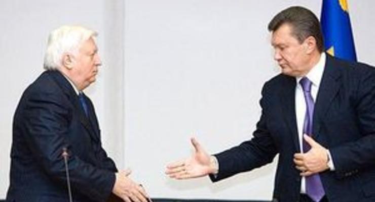 Власенко: Пшонка должен пересмотреть снятие судимостей с Януковича