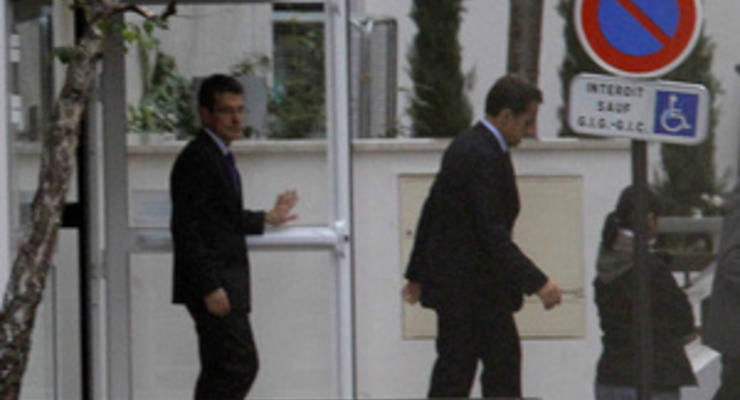 СМИ: Карла Бруни-Саркози родила девочку