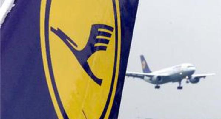Самолет Lufthansa совершил экстренную посадку из-за неизвестного запаха на бортовой кухне