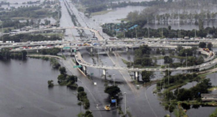 Наводнение в Бангкоке: власти призвали жителей 13 районов города к эвакуации