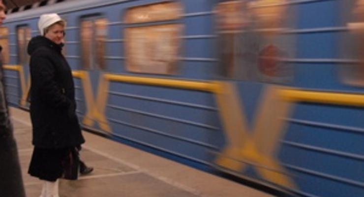 СМИ: В киевском метро могут появиться станции Рошен и Мивина