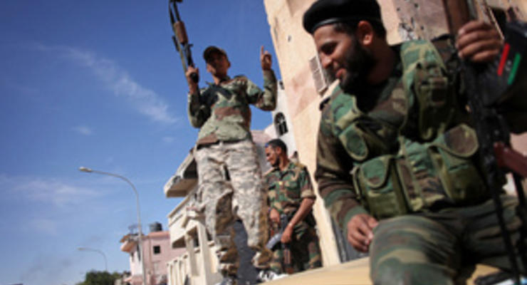 Глава ПНС призвал НАТО защитить Ливию от остатков сил Каддафи