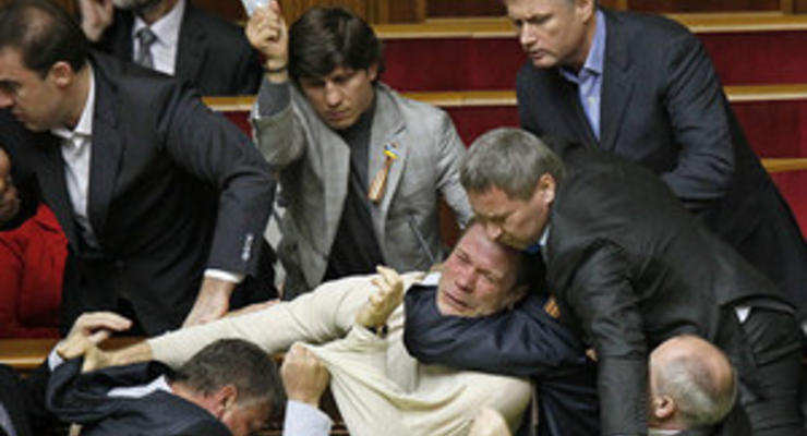 Украинские депутаты попали в рейтинг лучших политиков-бойцов в мире