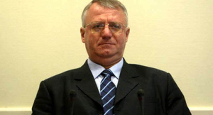 Лидер сербских радикалов получил полтора года тюрьмы за неуважение к суду