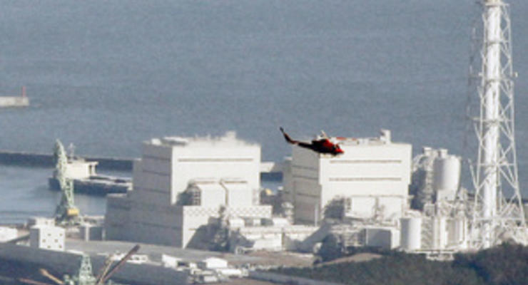 Японский чиновник выпил стакан очищенной от радиации воды из лужи на Фукусиме-1