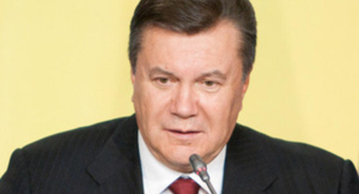 Янукович обещает подписать закон, который "существенно расширит функции Верховного суда"