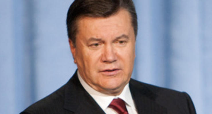Янукович поручил высшим чиновникам чаще приезжать в регионы