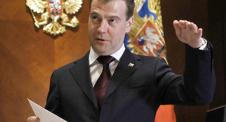 Медведев пообещал ответить Таджикистану на приговор российскому летчику