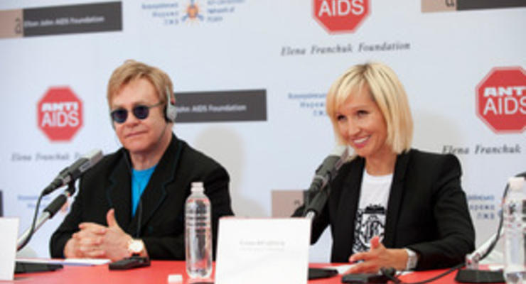 Элтон Джон запустил в Украине еще один проект по борьбе со СПИДом