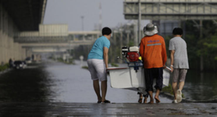 Вода в Бангкоке отступает, власти планируют осушить город за 11 дней