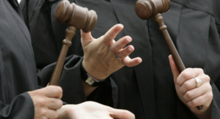 В Болгарии прокурор устроил прослушку своей любовницы-судьи