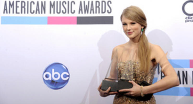 Триумфатором American Music Awards стала Тейлор Свифт