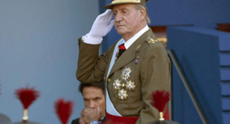 Король Испании появился на официальном мероприятии с разбитым носом и синяком под глазом