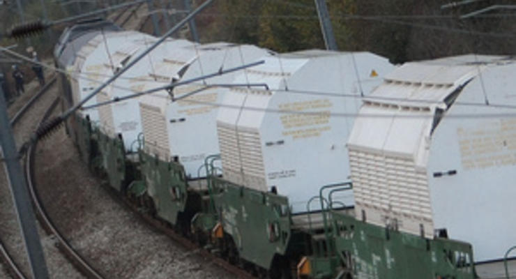 Экологи пытаются не пустить в Германию поезд с радиоактивными отходами из Франции