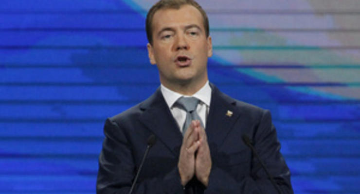 Оппозиция, критикующая Единую Россию, зачастую просто врет - Медведев