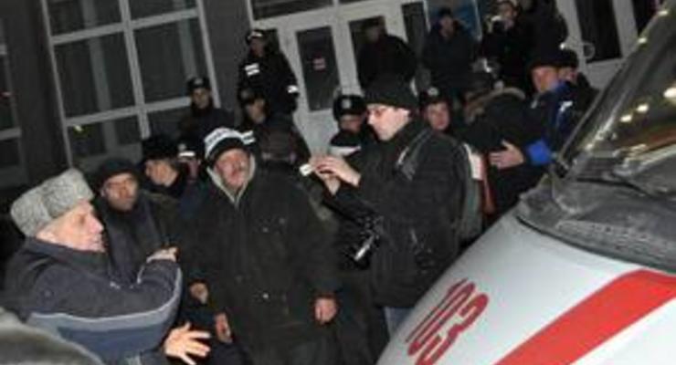 В Донецке проходит суд над протестующими чернобыльцами, одного из них забрала скорая