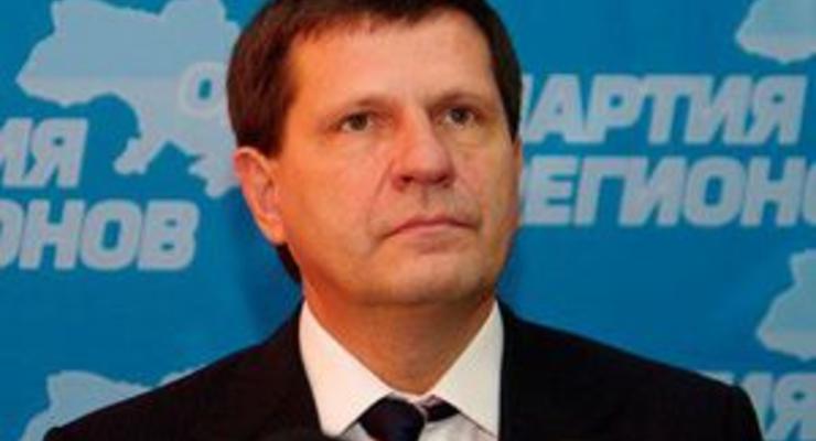 Ъ: Костусев решил подать в отставку после встречи с Януковичем