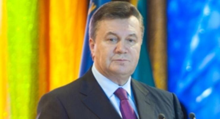 Янукович предлагает чернобыльцам сесть за стол переговоров