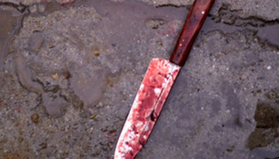 На одной из улиц Москвы мужчина с ножом ранил несколько человек