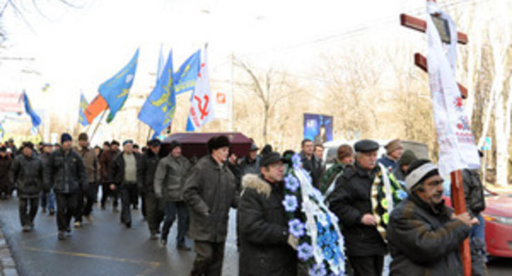 ЗН: Донецкие чернобыльцы сами оплатили похороны погибшего товарища