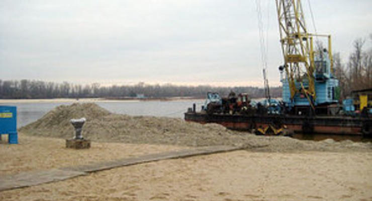 Киевские пляжи и зоны отдыха возле воды готовят к зиме
