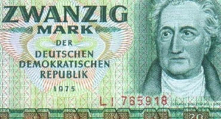 Житель Кельна нашел сумку  с 12 миллиардами немецких марок