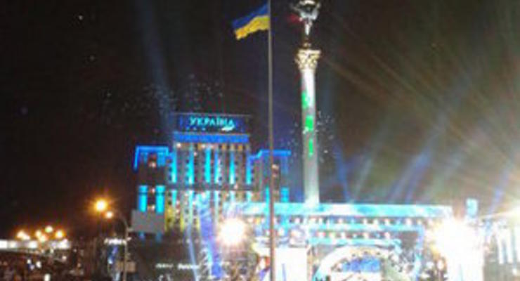 Юлі - волю: неизвестные напомнили о Тимошенко во время новогоднего шоу на Майдане