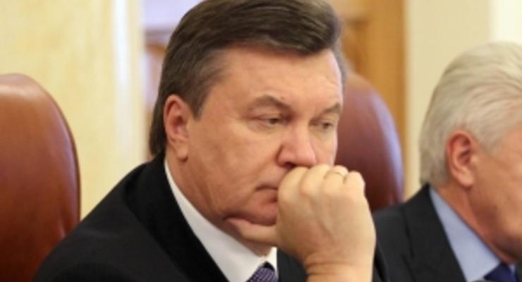 Янукович предложил министрам написать заявления об отставке