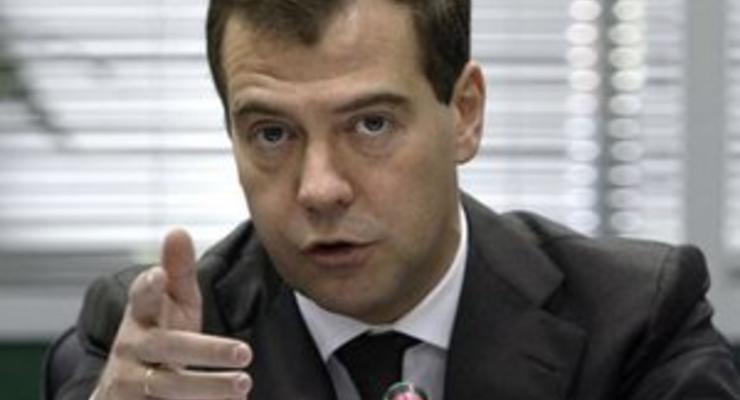 Источник в Кремле: до выборов Медведев отправит в отставку еще нескольких губернаторов