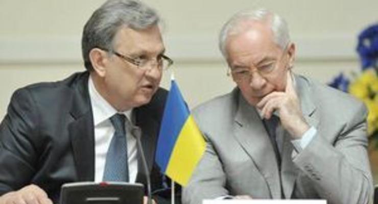Эксперты: Увольнение Ярошенко поставило под сомнение премьерство Азарова